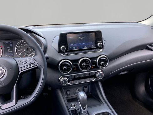 Used 2025 Nissan Sentra S FWD image 9