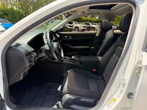 Certified 2024 Honda Civic EX image 9
