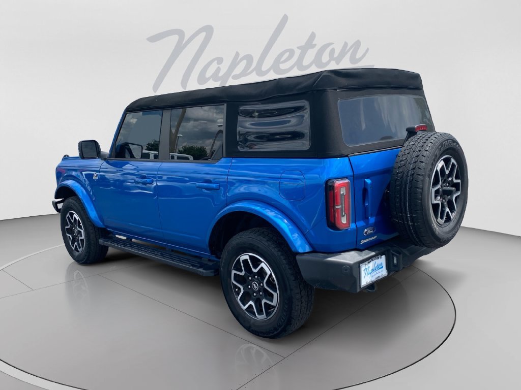 Used 2024 Ford Bronco Outer Banks AWD/4WD image 3