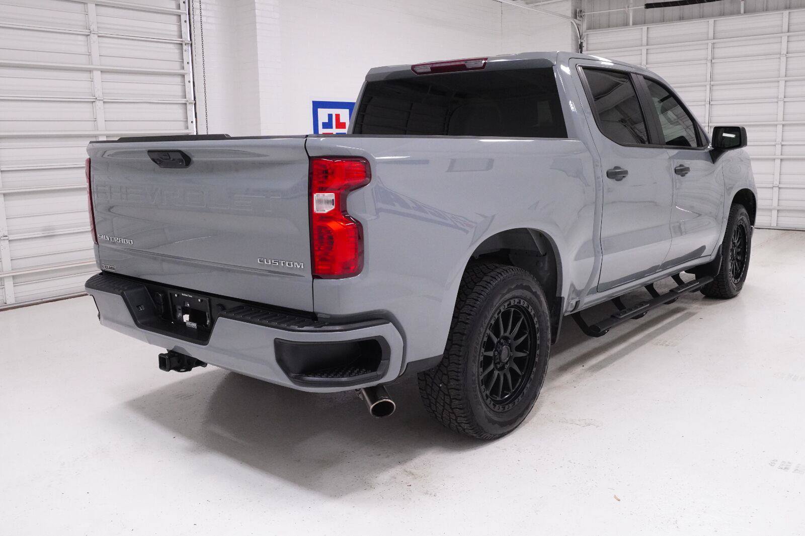 Used 2024 Chevrolet Silverado 1500 Custom RWD image 25