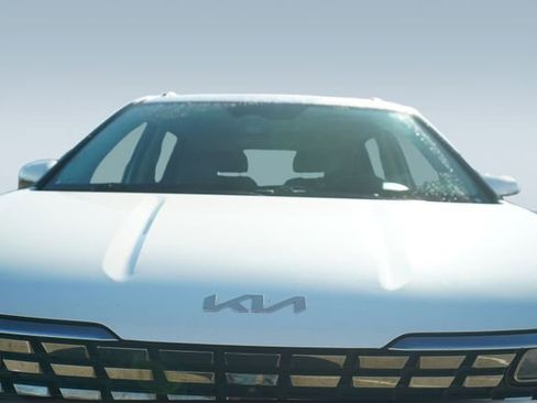 Used 2022 Kia Carnival SX Prestige image 38