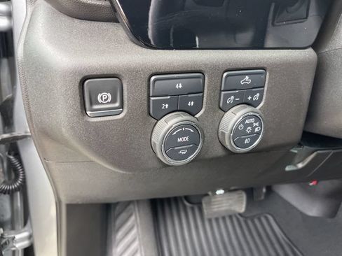 Used 2025 Chevrolet Silverado 2500 LT w/ Convenience Package AWD/4WD image 17
