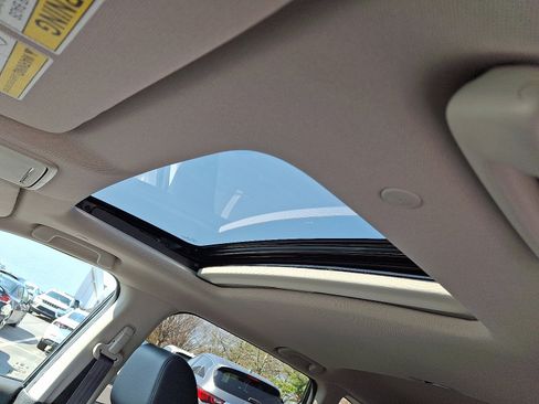 Used 2023 Honda CR-V EX-L image 14