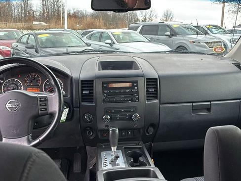 Used 2012 Nissan Titan SV w/ SV Value Truck Pkg image 12