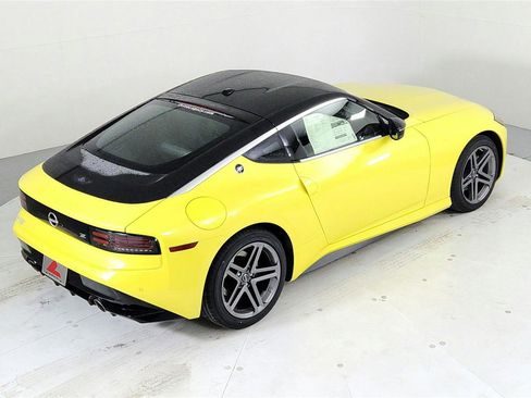 Used 2024 Nissan Z Sport w/ Floor Mat Package RWD image 38