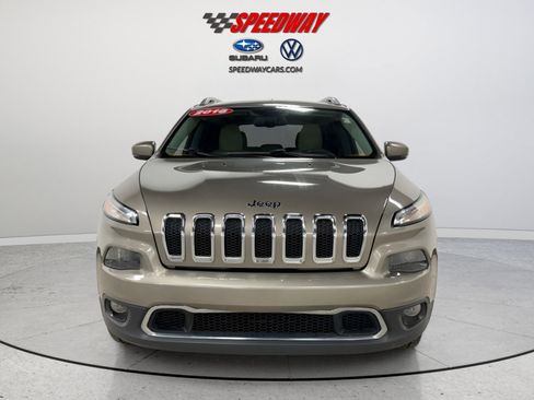 Used 2016 Jeep Cherokee Limited image 2