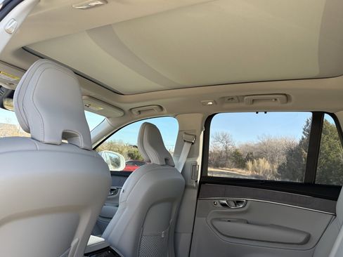 New 2026 Volvo XC90 T8 Ultra w/ Protection Package Premier image 24