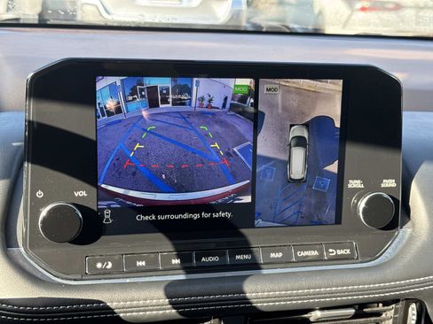 Used 2021 Nissan Rogue SL w/ Premium Package image 25