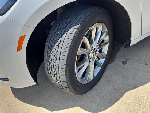 Used 2024 Buick Enclave Avenir w/ Trailering Package, 5000 lbs. FWD image 33