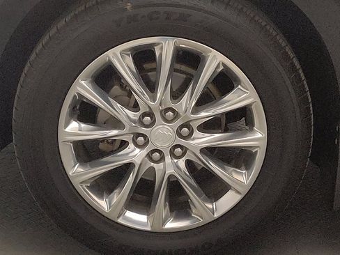 Used 2018 Buick Enclave Premium w/ LPO, Luxury Package image 31