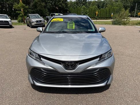Used 2018 Toyota Camry LE FWD image 9