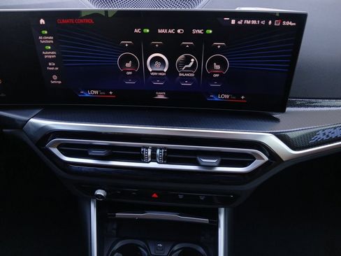 Used 2024 BMW 230i Coupe w/ Premium Package RWD image 4