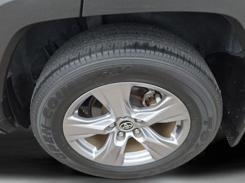 Certified 2022 Toyota RAV4 LE image 21