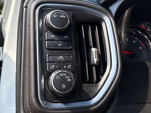 Used 2020 Chevrolet Silverado 2500 LT w/ Z71 Off-Road Package AWD/4WD image 9