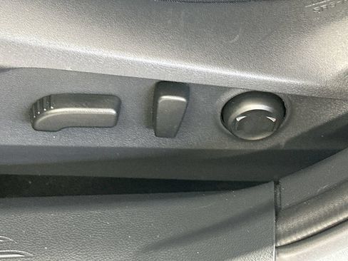 Used 2025 Subaru Outback Premium AWD/4WD image 21
