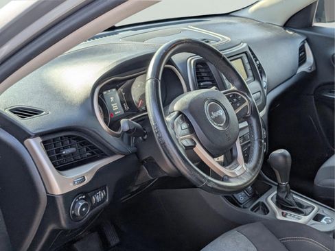 Used 2014 Jeep Cherokee Latitude image 14