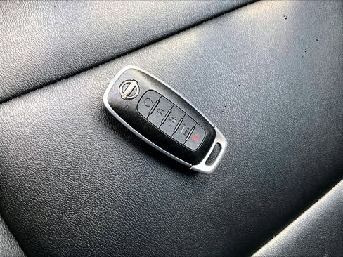 Certified 2025 Nissan Murano SV image 28