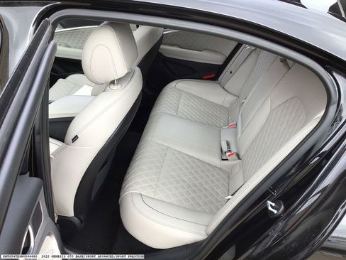 Used 2022 Genesis G70 3.3T RWD image 15