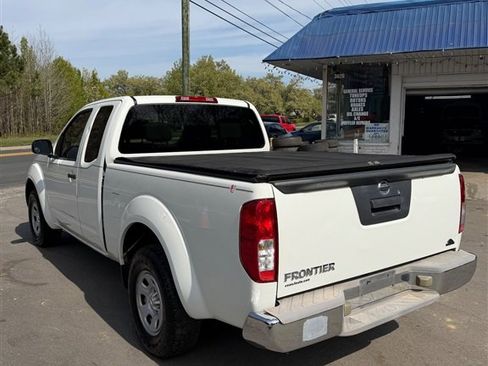 Used 2014 Nissan Frontier S image 3