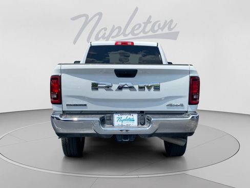 Used 2026 RAM 2500 Big Horn AWD/4WD image 4