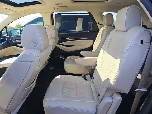 Used 2023 Buick Enclave Avenir w/ Avenir Technology Package AWD/4WD image 9