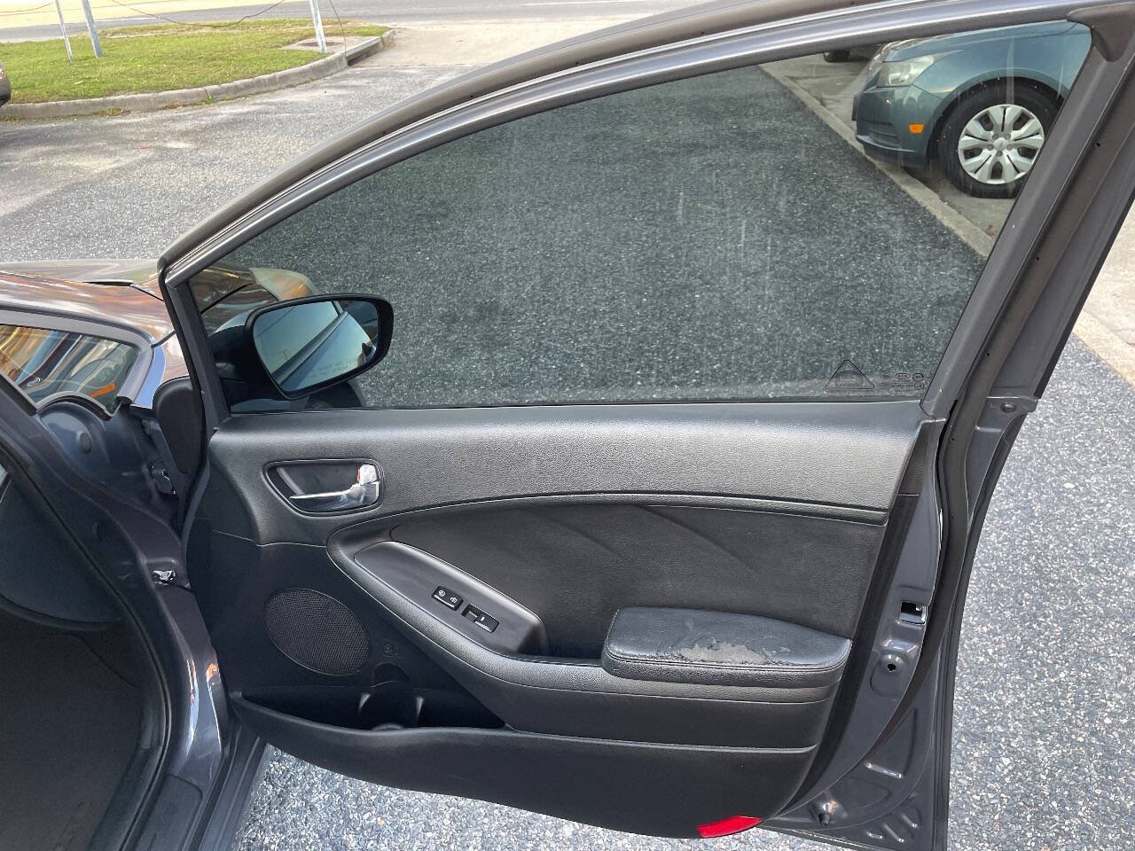 Used 2016 Kia Forte LX FWD image 25