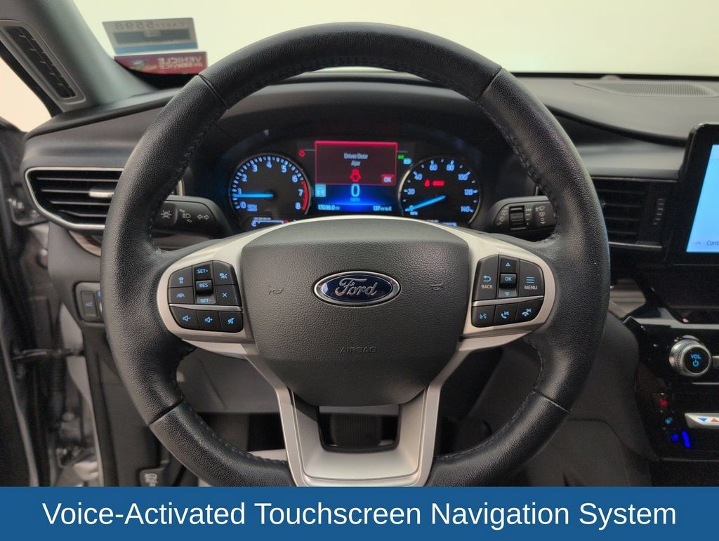 Used 2022 Ford Explorer Limited w/ Equipment Group 301A RWD image 36