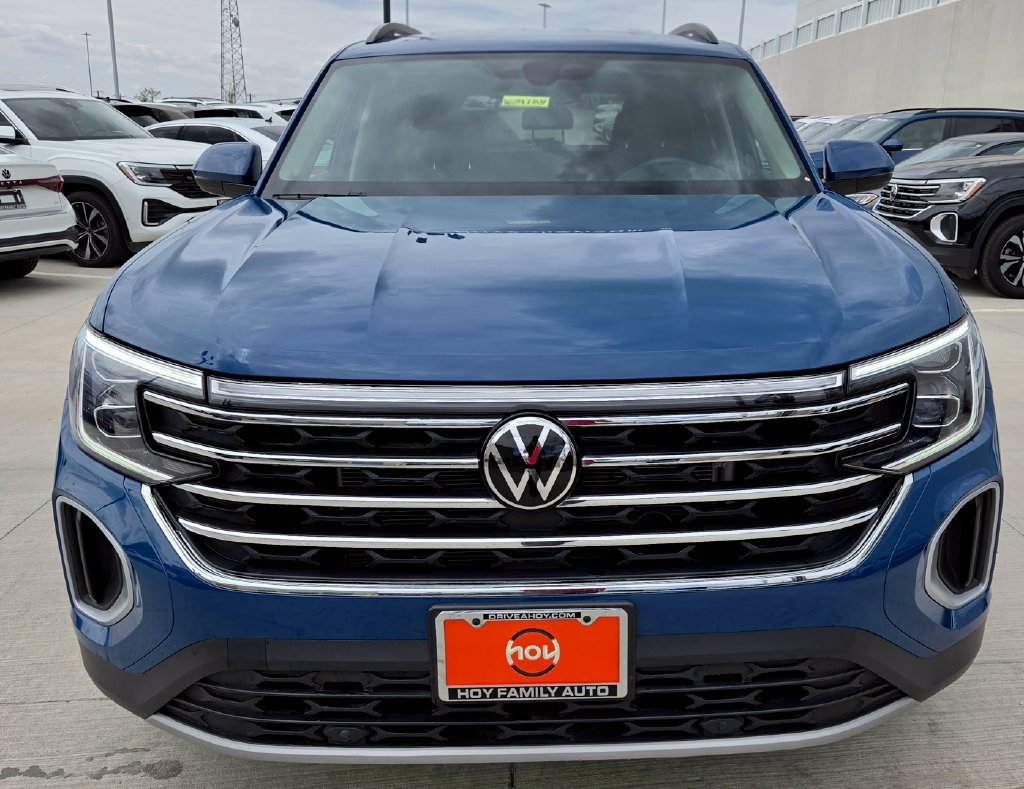 Certified 2026 Volkswagen Atlas SE FWD image 4
