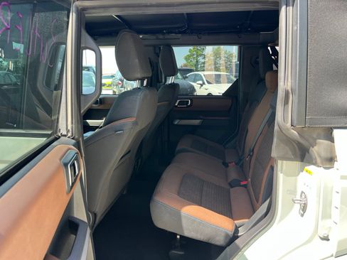 Used 2023 Ford Bronco Outer Banks AWD/4WD image 16