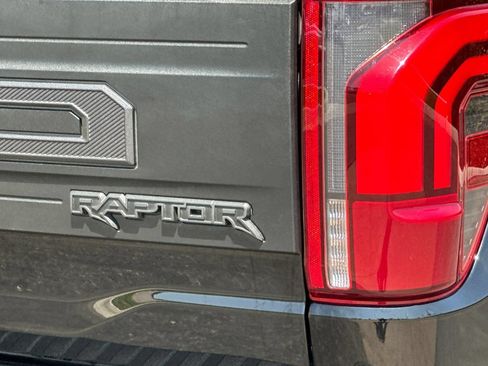 Used 2025 Ford F150 Raptor AWD/4WD image 28