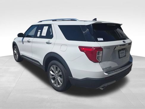 Used 2023 Ford Explorer Limited AWD/4WD image 4
