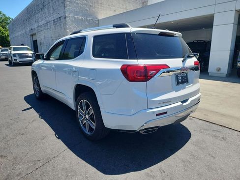 Certified 2019 GMC Acadia Denali w/ Technology Package FWD image 6