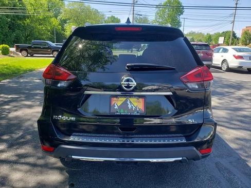 Used 2018 Nissan Rogue SL w/ Premium Package FWD image 4