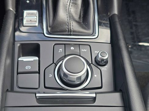Used 2017 MAZDA MAZDA3 Sport FWD image 28