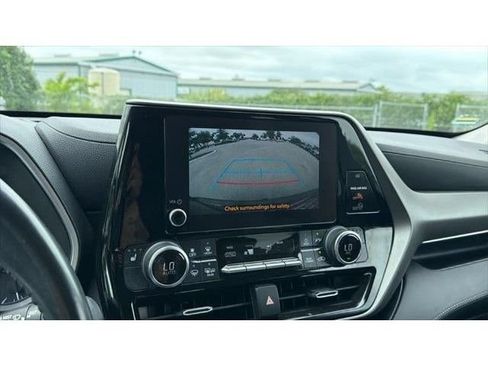 Used 2023 Toyota Highlander XLE FWD image 30