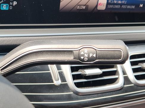 Used 2025 Mercedes-Benz GLS 450 4MATIC image 31