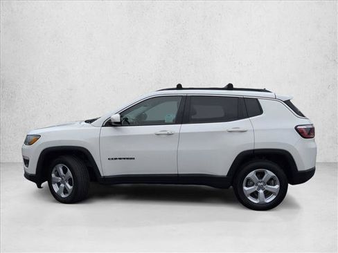 Used 2017 Jeep Compass Latitude w/ Popular Equipment Group AWD/4WD image 9