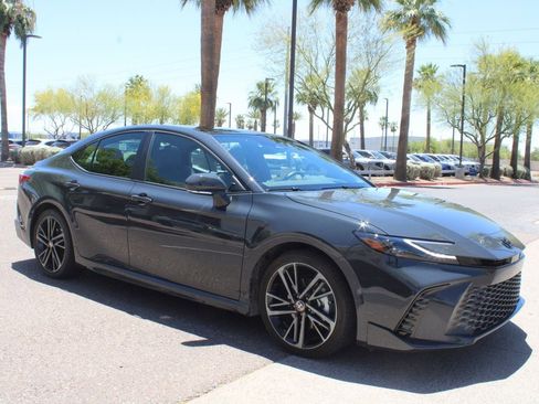 Used 2026 Toyota Camry XSE w/ Premium Package FWD image 7