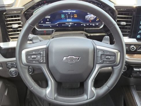 Used 2025 Chevrolet Silverado 1500 RST AWD/4WD image 15
