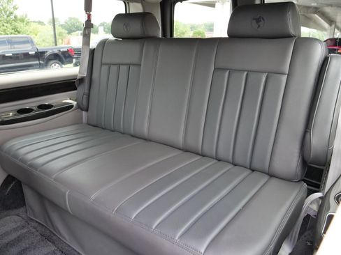 Used 2014 Chevrolet Express 1500 RWD image 29