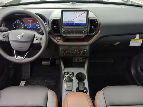 Used 2024 Ford Bronco Sport Outer Banks w/ Tech Package image 14