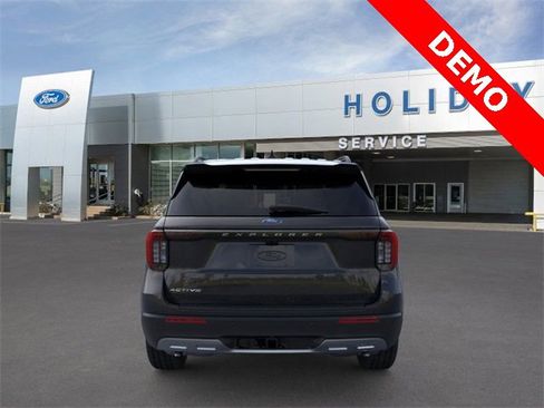 New 2026 Ford Explorer Active w/ Active Comfort Package image 5