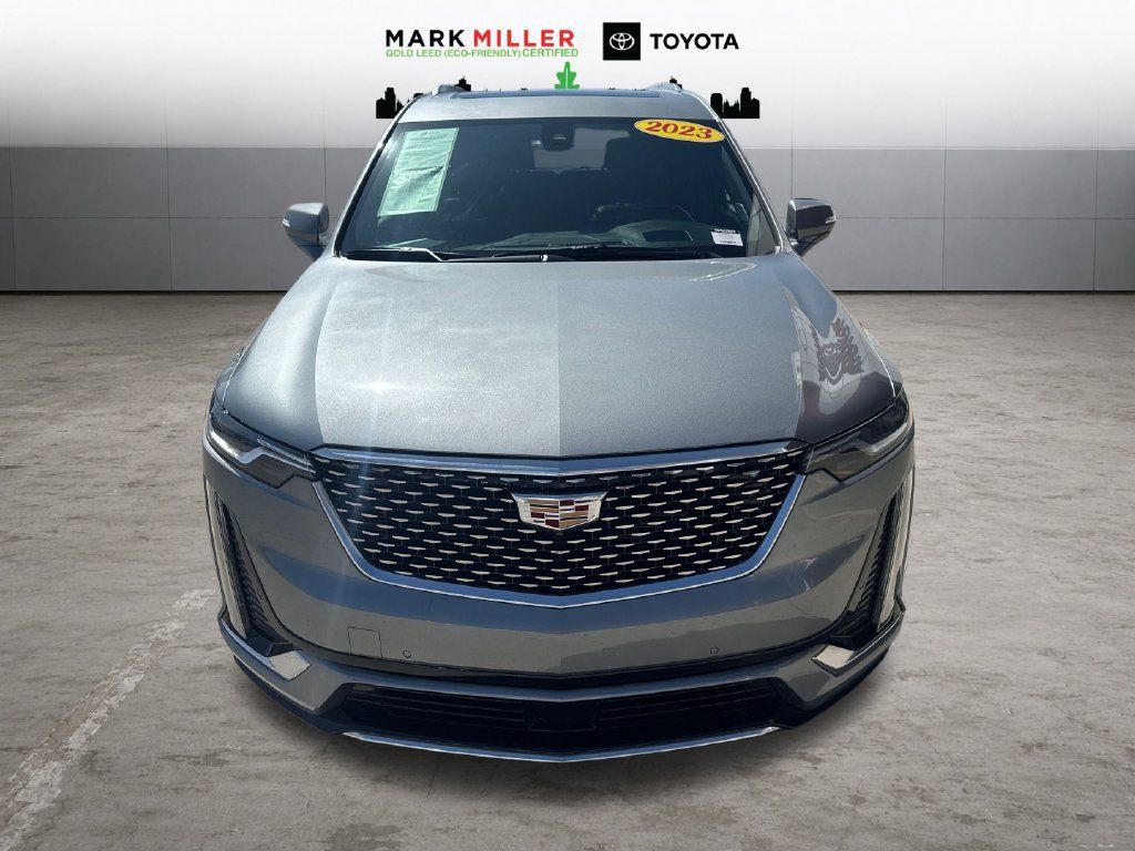 Used 2023 Cadillac XT6 Premium Luxury w/ Technology Package AWD/4WD image 8