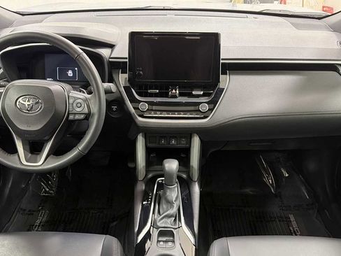 Used 2024 Toyota Corolla Cross XSE w/ Convenience Package image 27
