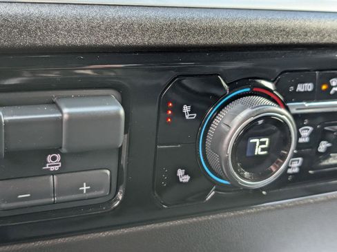 Used 2025 Chevrolet Silverado 1500 LT image 32