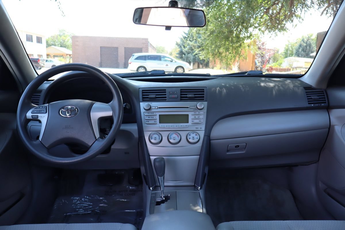 Used 2010 Toyota Camry FWD image 16