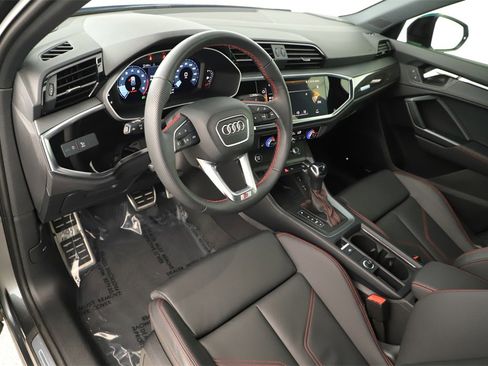 Certified 2025 Audi Q3 2.0T Premium Plus w/ Premium Plus Package image 15