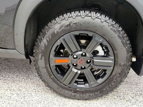 Used 2025 Nissan Rogue SV AWD/4WD image 9