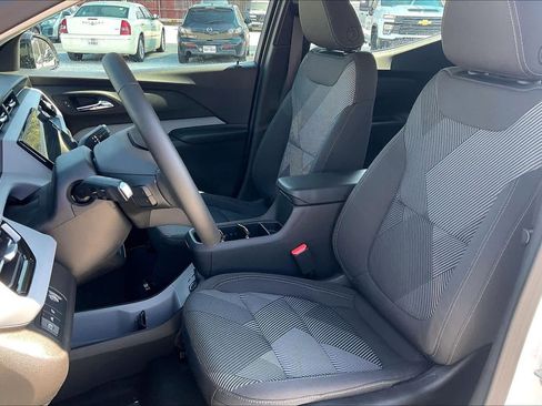 New 2027 Chevrolet Bolt LT w/ Comfort Package image 9