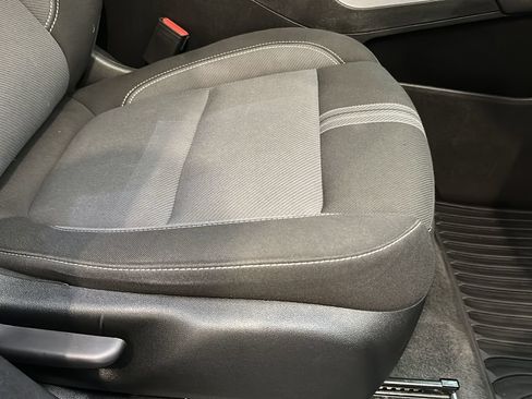 Used 2024 Chevrolet Blazer LT w/ Convenience Package AWD/4WD image 19